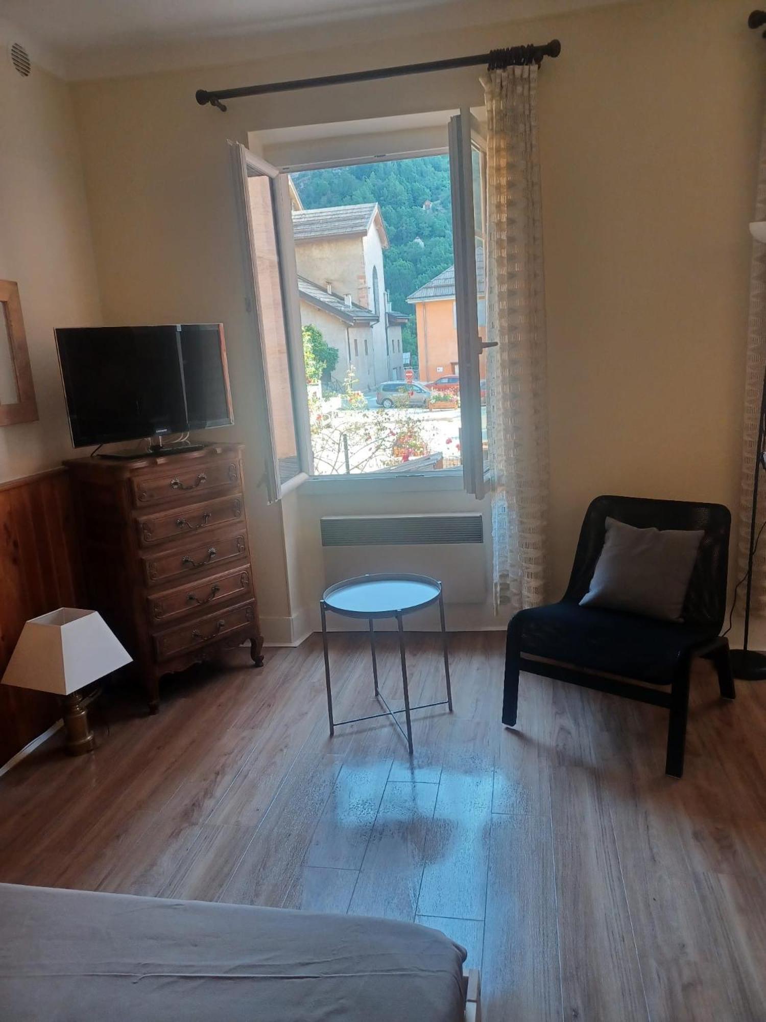 Studio Le Clocher Saint-Etienne-de-Tinee Ngoại thất bức ảnh